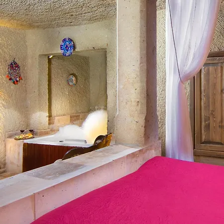 World Cave House - & Swimming Pool *