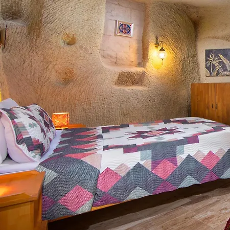 World Cave House - & Swimming Pool *