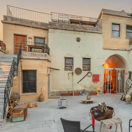 World Cave House - & Swimming Pool *