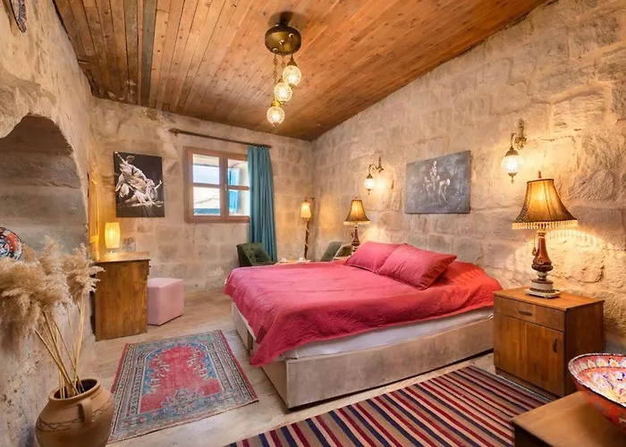 World Cave House - & Swimming Pool *