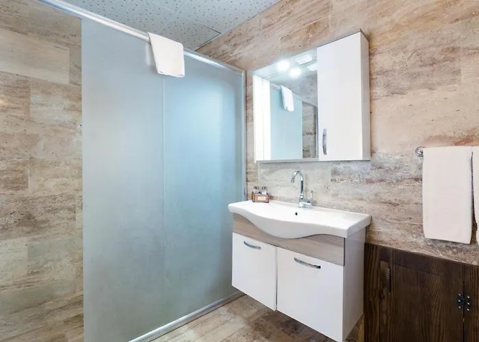 World Cave House - & Swimming Pool Hotel