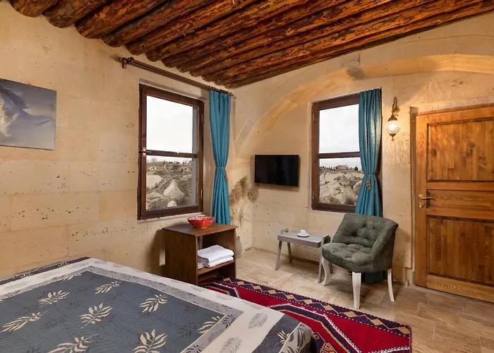 World Cave House - & Swimming Pool